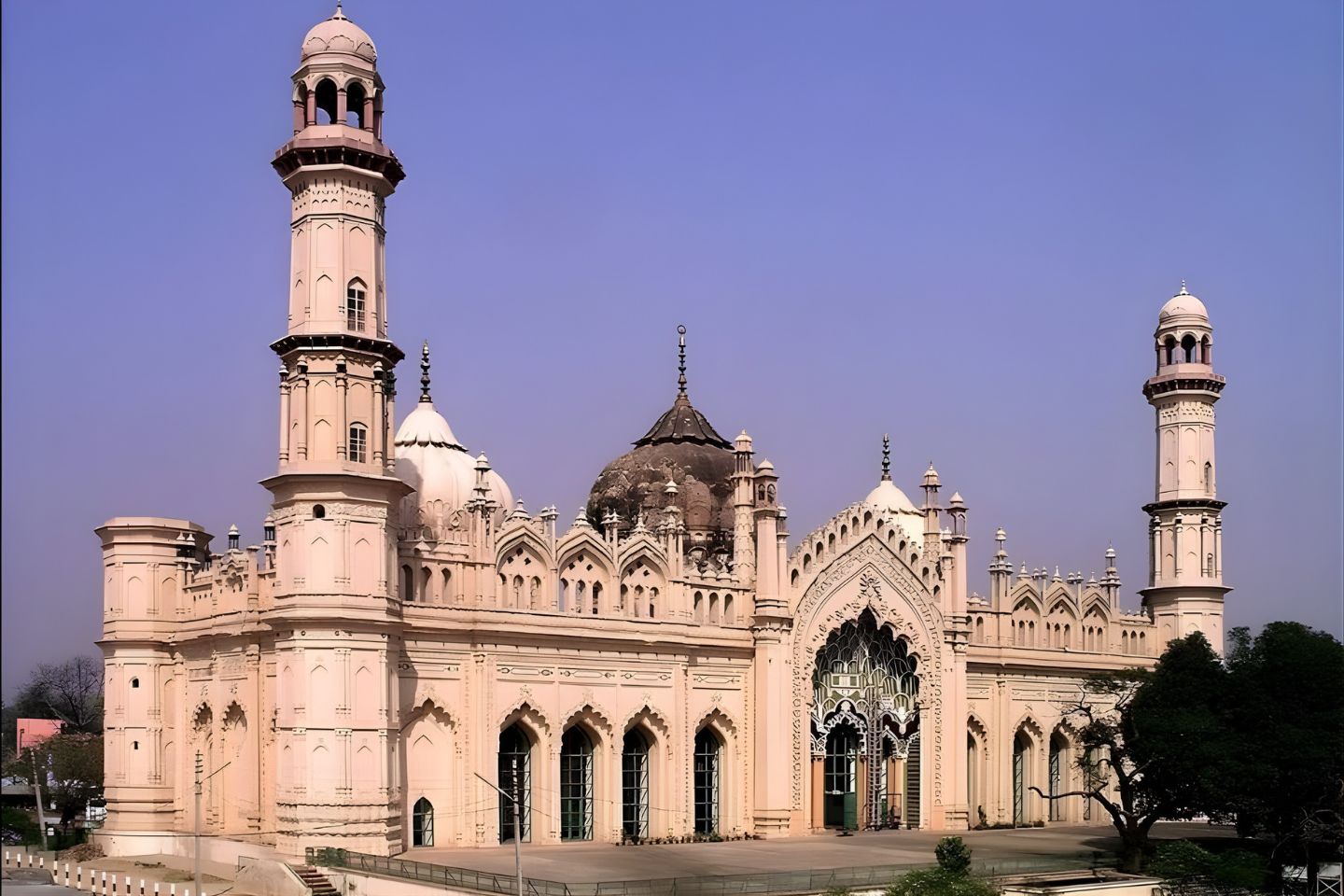 Jama Masjid Lucknow